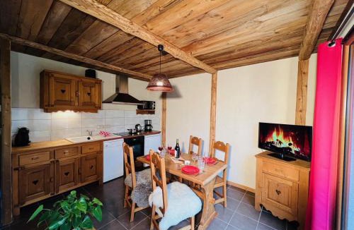 Chapelle-des-Bois Apartment | Nordique Symbiose
