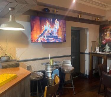 Chapeltown Hotel | Norfolk Arms Hotel Sheffield