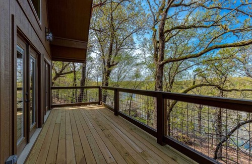 Afton Cabin | Norfolk Cabin (Boat Slip Included)