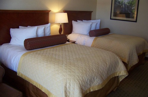 Norfolk Hotel | Norfolk Country Inn & Suites