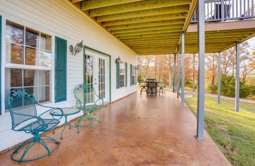 Mountain Home House | Norfork Lake Home: Game Room, Fire Pit + Views!