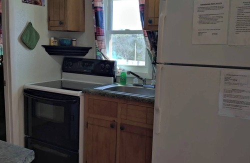 Elizabeth Resort | Norfork Lake - Quaint 2 bedroom, no stairs. By the pool -camp store - pavilion.