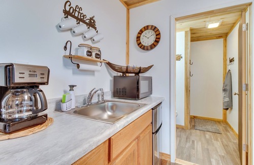 Lone Rock Apartment | Norfork Studio Cabin: Fishing, Kayaking & More!