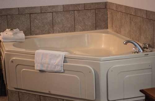 Pigeon Forge Hotel | Norma Dan Motel - Near Dolly Parton's Stampede Dinner Attraction
