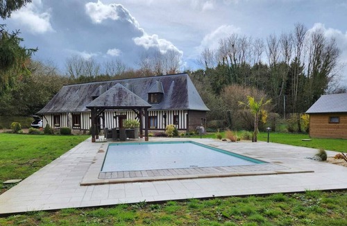 Fontaine-la-Louvet House | Norman country house Swimming pool Garden