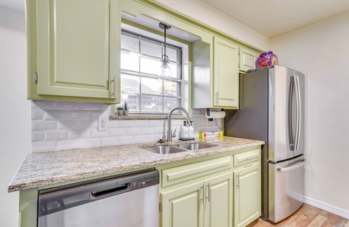 Norman Cottage | Norman Home w/Fenced Yard & Grill: 1 Mi to OU!