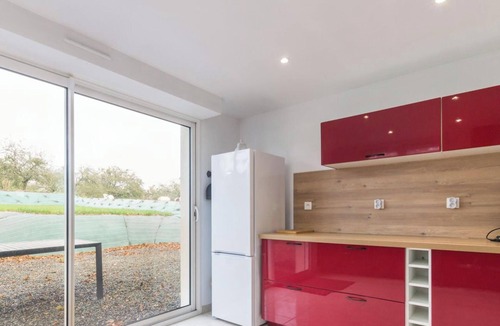 Annoville Cottage | Norman house near beaches with private garden and parking