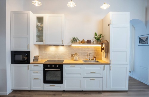 Evreux Apartment | Normandy Cottage City Center charming apartment