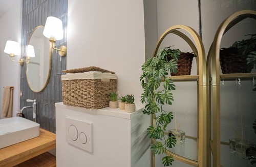 Evreux Apartment | Normandy Cottage City Center charming apartment