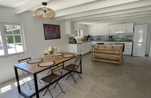 Gonneville-sur-Mer House | Normandy Domain with pool (16 people)