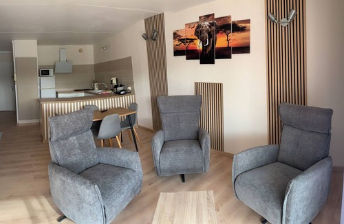 Saint-Valery-en-Caux Apartment | NORMANDY Facing the port. charming T2 ground floor 4 pers. with terrace & small garden