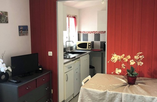Giberville Apartment | Normandy getaway: D-Day Beaches, Gastronomy | 5 min Caen
