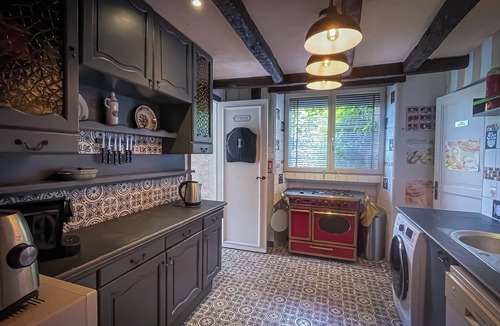 Ver-sur-Mer House | Normandy :Large, comfortable historic house with sauna.