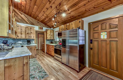North Upper Truckee House | Normuk Mountaintop 2BR, 2BA -Pets OK