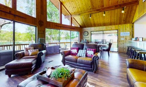 Big Creek House | Norris Lake Cabin | Dock + Games