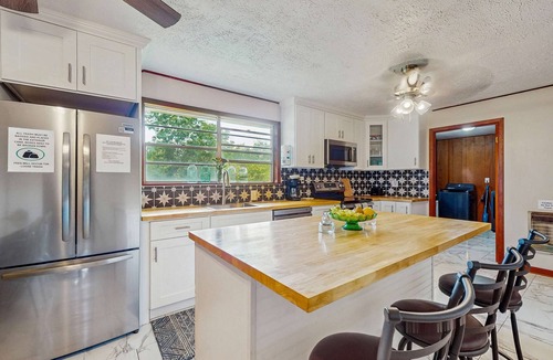 Lone Mountain House | Norris Lake Cabin Getaway, Sleeps 6・View・Fire pit