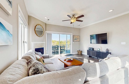 La Follette Condo | Norris Lake Condo・Boat Slip・Pool・Marina Access