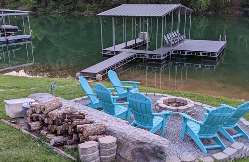 Maynardville House | Norris lakefront home with covered boat dock