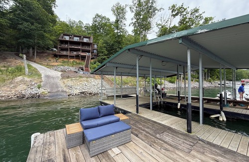 Big Creek House | Norris Lakefront Retreat- Hot Tub, Firepit, Dock. Direct Lake Front. Sleeps 20