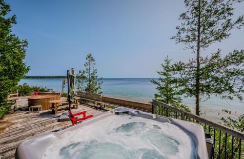 Lion's Head House | Norse Nook SAUNAHOT TUB Waterfront