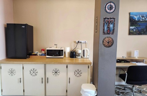 Gunners Cove Cabin | Norse Skol Accommodations