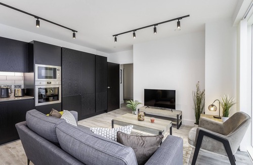 East Acton Apartment | North Acton II - 2Bed + 2Bath + Balcony