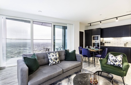 East Acton Apartment | North Acton IX - 2Bed King/Double + 2Bath +Balcony