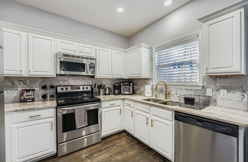 Tucker Condo | North Atlanta Private Suite