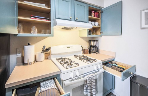 Barrington Oaks House | North Austin 2BR | Near UT + Domain