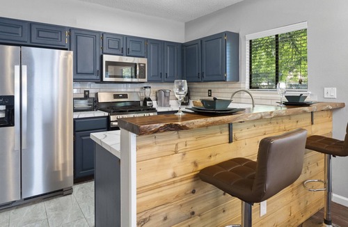 Wells Branch House | North Austin Escape ~ Hot Tub ~ Firepit