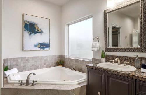 Forest North Estates House | North Austin Oasis near Domain 20 min to Downtown