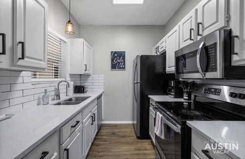 Village At Walnut Creek Apartment | North Austin Retreat Near The Domain, Q2 Stadium & Walnut Creek Trails