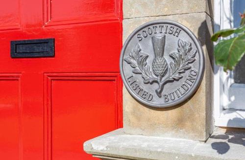 Lybster House | North Bank House