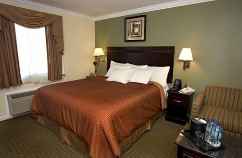 San Rafael Hotel | North Bay Inn