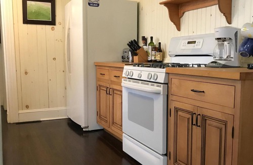 Wall House | North Belmar Unique Seaside Colonial - Sleeps 8