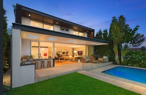 North Bondi House | North Bondi Poolside ~ 4 bedrooms ~ Pool ~ Parking