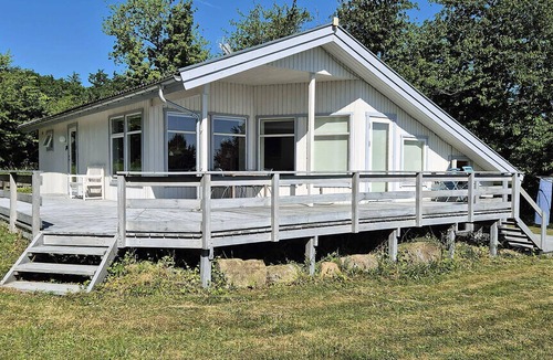 Sandkaas House | North Bornholm sea view sandy beach and rocks