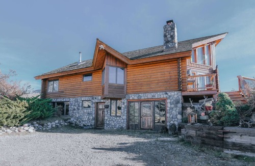 Belgrade House | North Bozeman Winter Basecamp