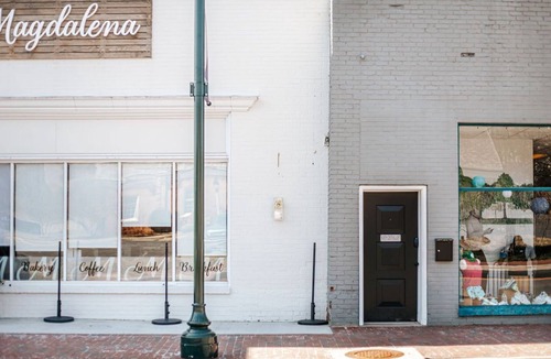 Staunton Apartment | North Central Loft