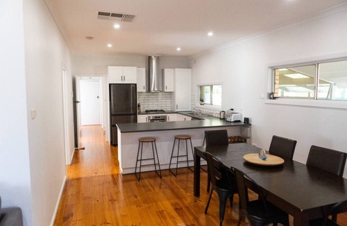 Shepparton South House | North Central Spacious Charmer