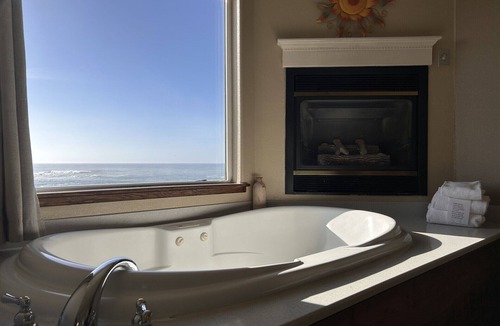 Fort Bragg Hotel | North Cliff Hotel