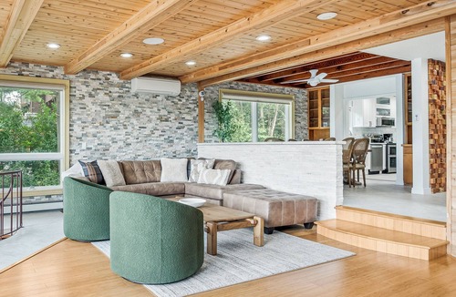 Danbury House | North Cliff House - Private Dock & Sauna