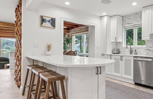 Danbury House | North Cliff House - Private Dock & Sauna