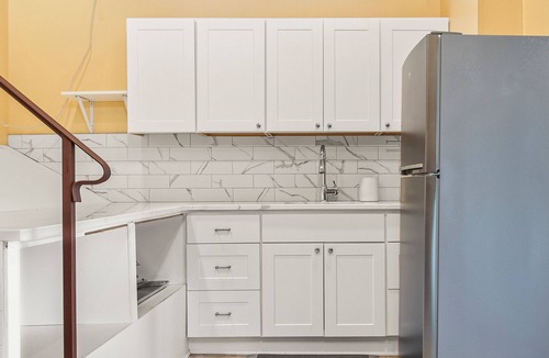 Danbury House | North Cliff House - Private Dock & Sauna