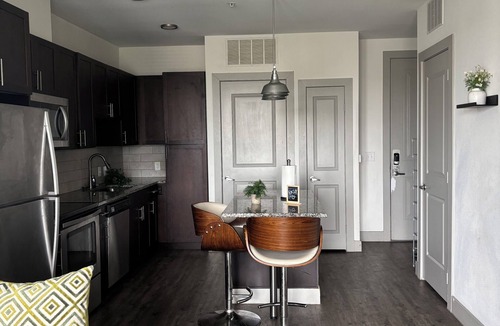 Addison Apartment | North Dallas Cozy 1-bedroom apartment, Resort style pool, close to everything