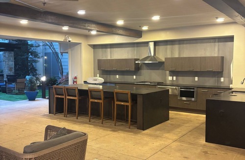 Addison Apartment | North Dallas Cozy 1-bedroom apartment, Resort style pool, close to everything