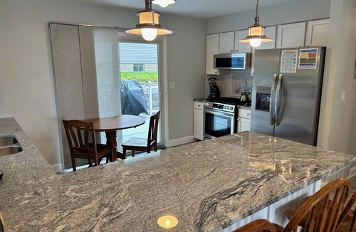 North East Apartment | North East Lake House E Unit with 2 private decks