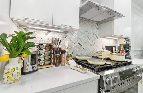 North End Apartment | North End Apartment Prime Location