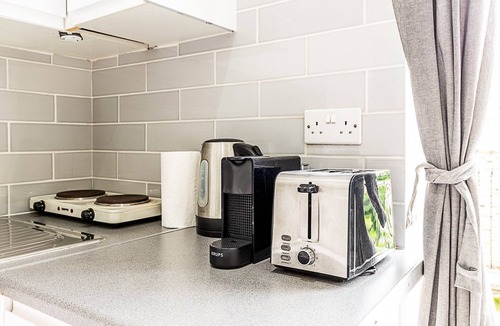 Fulham Broadway Apartment | North End Hideaway