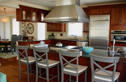 Northeast Virginia Beach House | North End Virginia Beach Retreat -Private Pool -Walk to Beach -Sleeps X